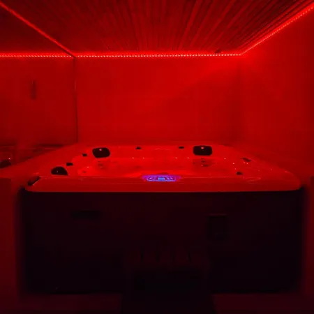Appartement Design Jacuzzi Sauna, Salle De Sports Emmerin