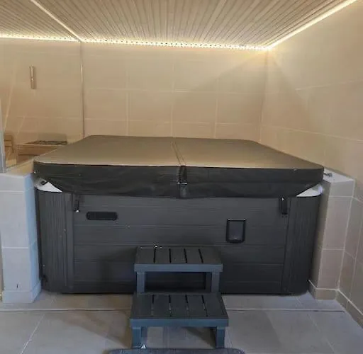アパート Design Jacuzzi Sauna, Salle De Sports Emmerin